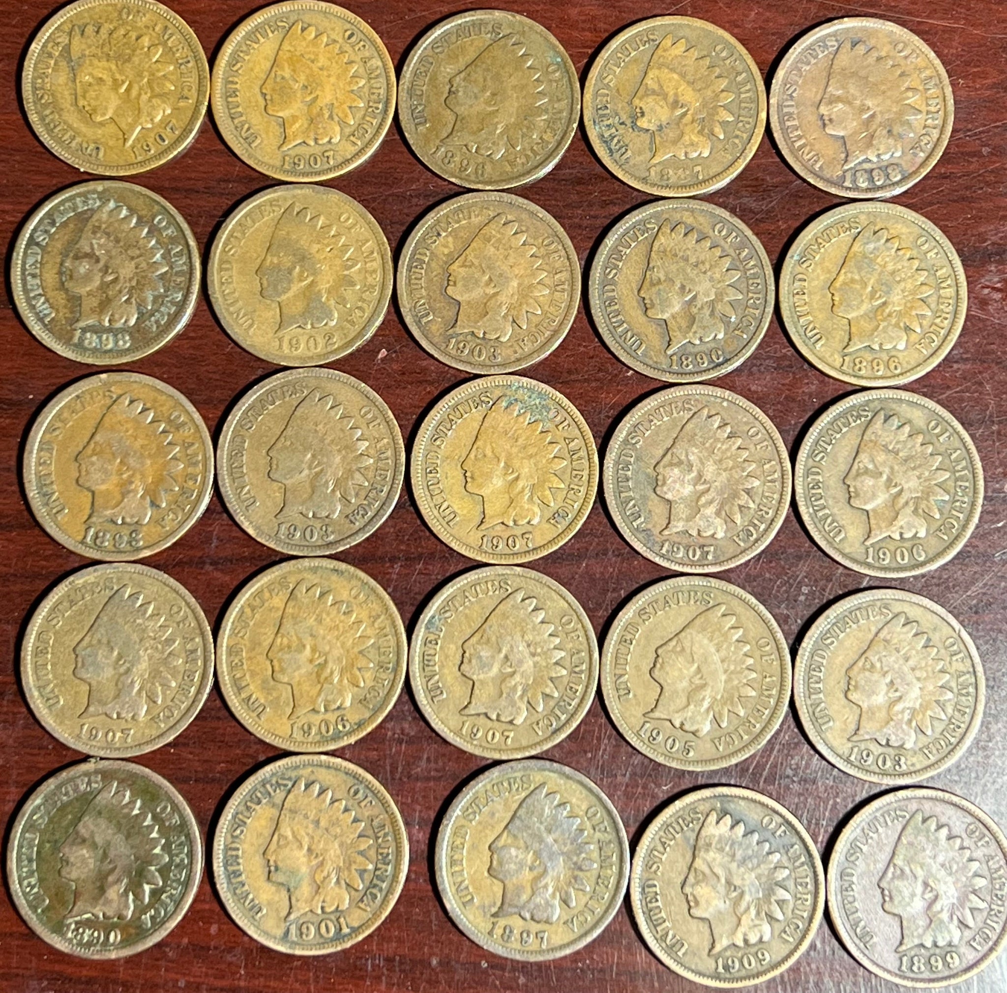 ***FLAN-DOG OFF Indian Cent Rolls*** 1 Roll of (25) INDIAN HEAD WHEAT PENNY'S RIP-N-SHIP!!  READ ENTIRE DESCRIPTION BEFORE BUYING!!! Event Starts  @ 11am EST SATURDAY!!!**